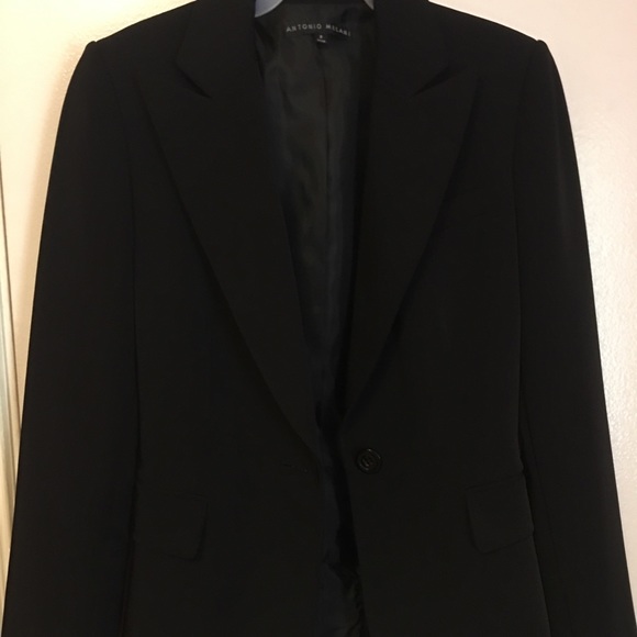 Blazer - Picture 1 of 1